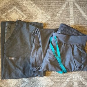 Figs Graphite Scrub Set